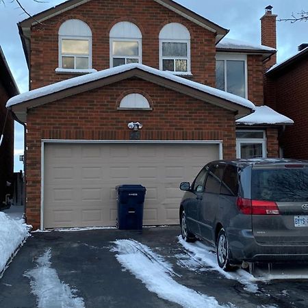 Homenets Markham Exterior photo